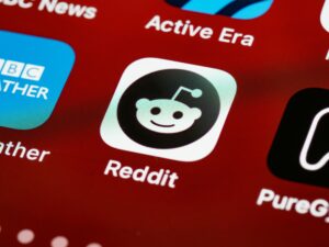  Reddit